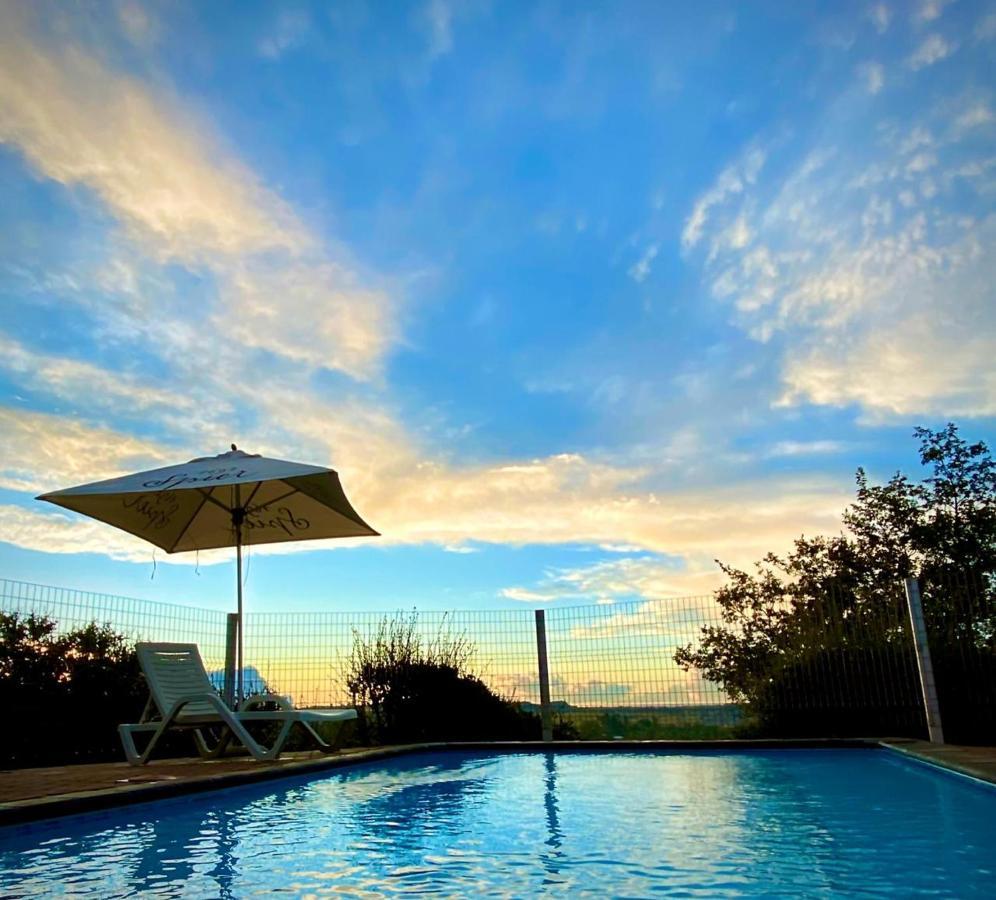 Impa-Lala Country Estate Bed & Breakfast Bloemfontein Bagian luar foto
