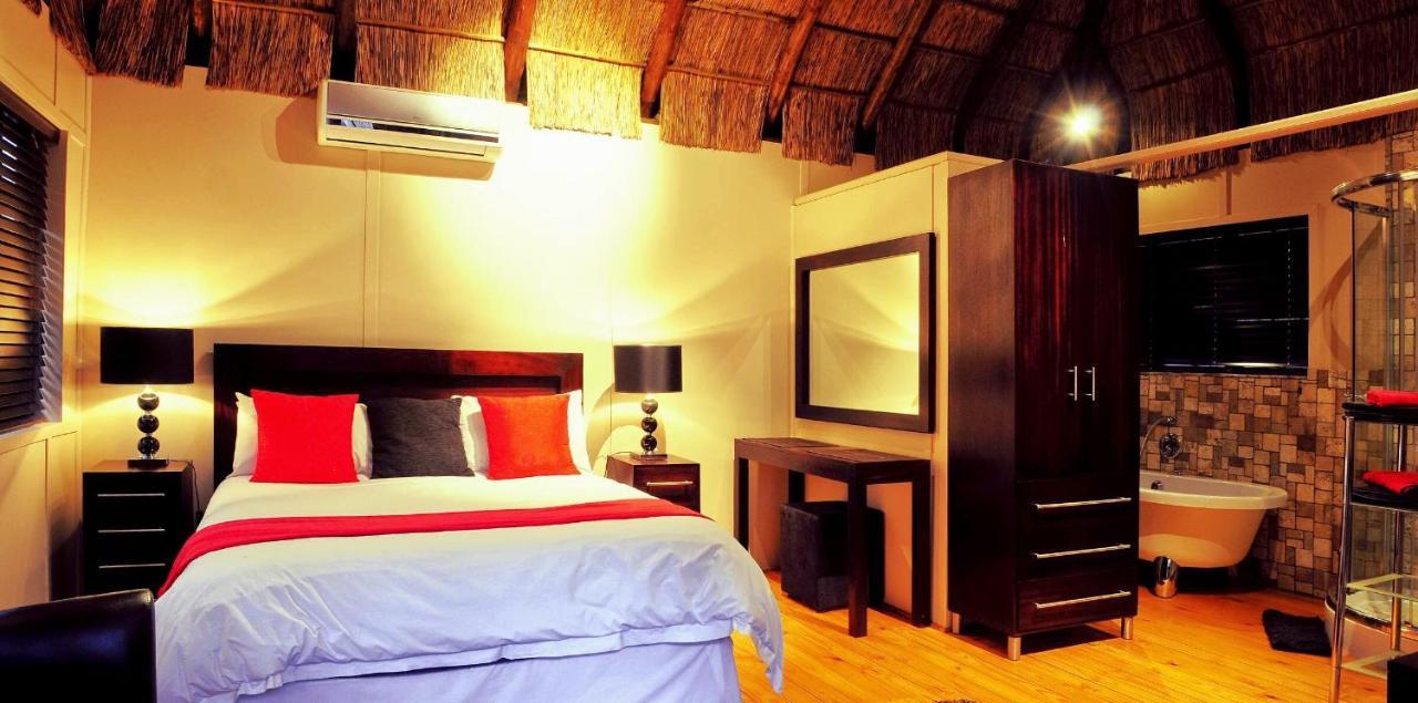 Impa-Lala Country Estate Bed & Breakfast Bloemfontein Bagian luar foto